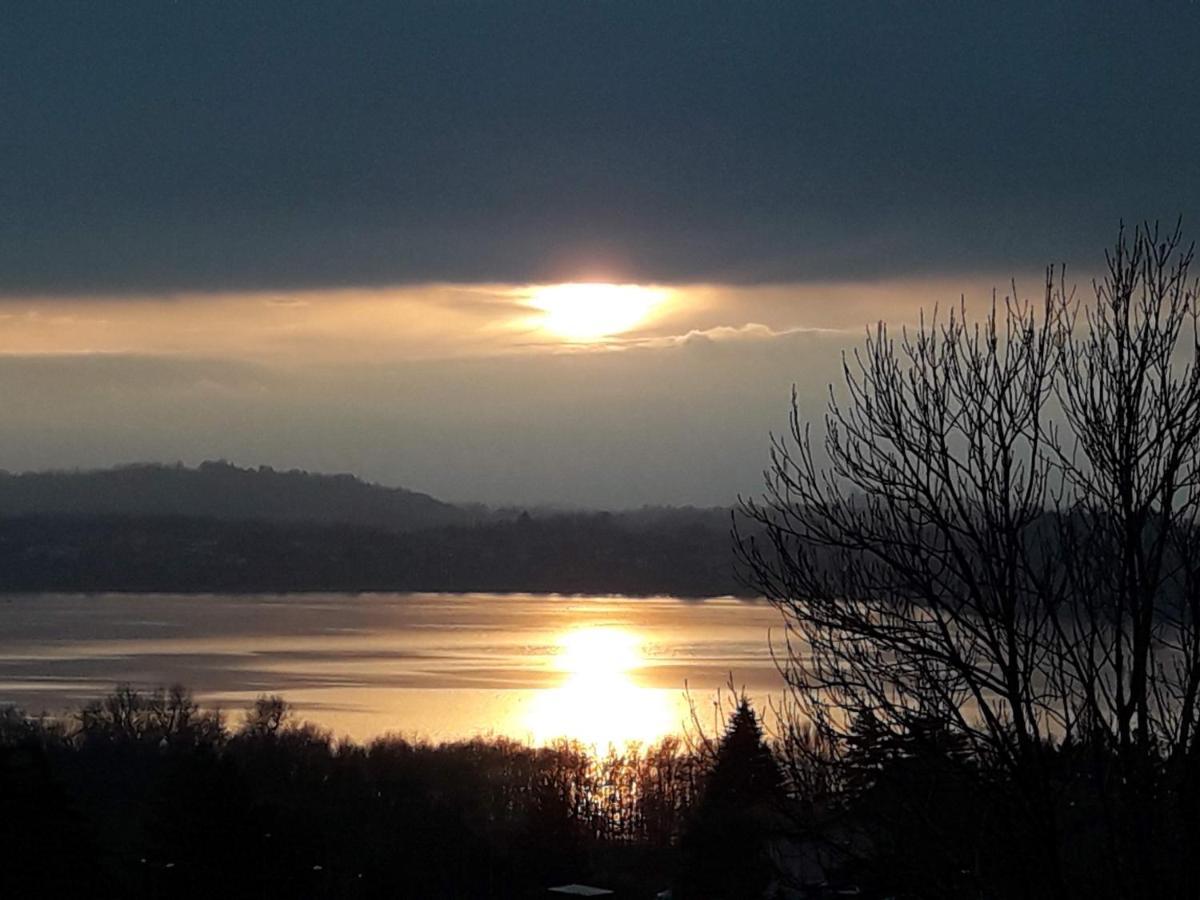 Tramonto Al Lago Lejlighed Gavirate Eksteriør billede